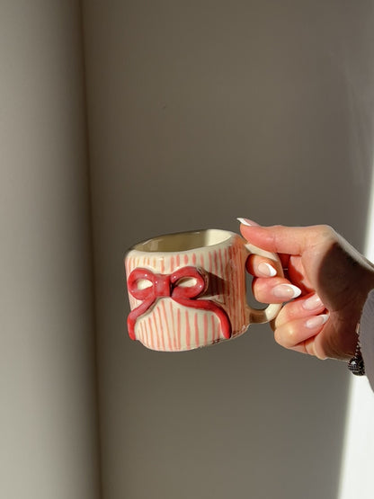 Present Mug Striped